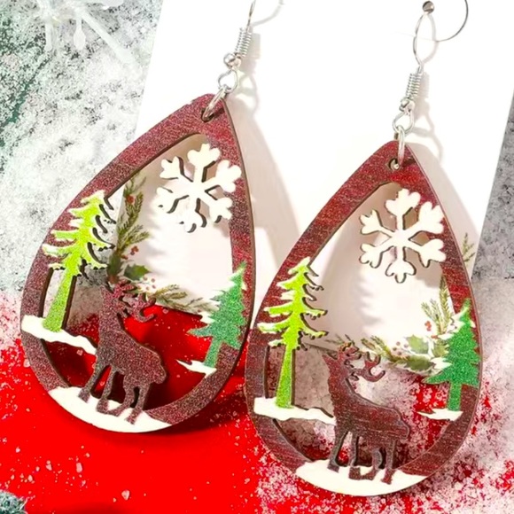 Wooden Christmas Earrings - Picture 1 of 4